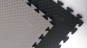 Tatami Taekwondo WTF oboustranné 100 x 100 x 2,5 cm šedočerná detail